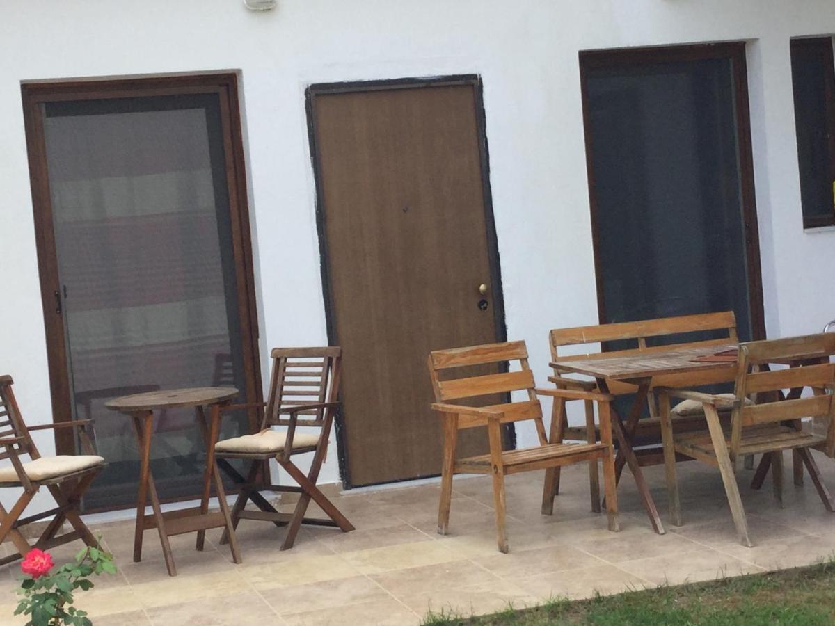 Peaceful Apartments In Elani Exterior photo