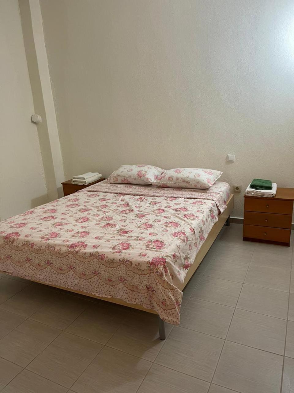 Peaceful Apartments In Elani Exterior photo
