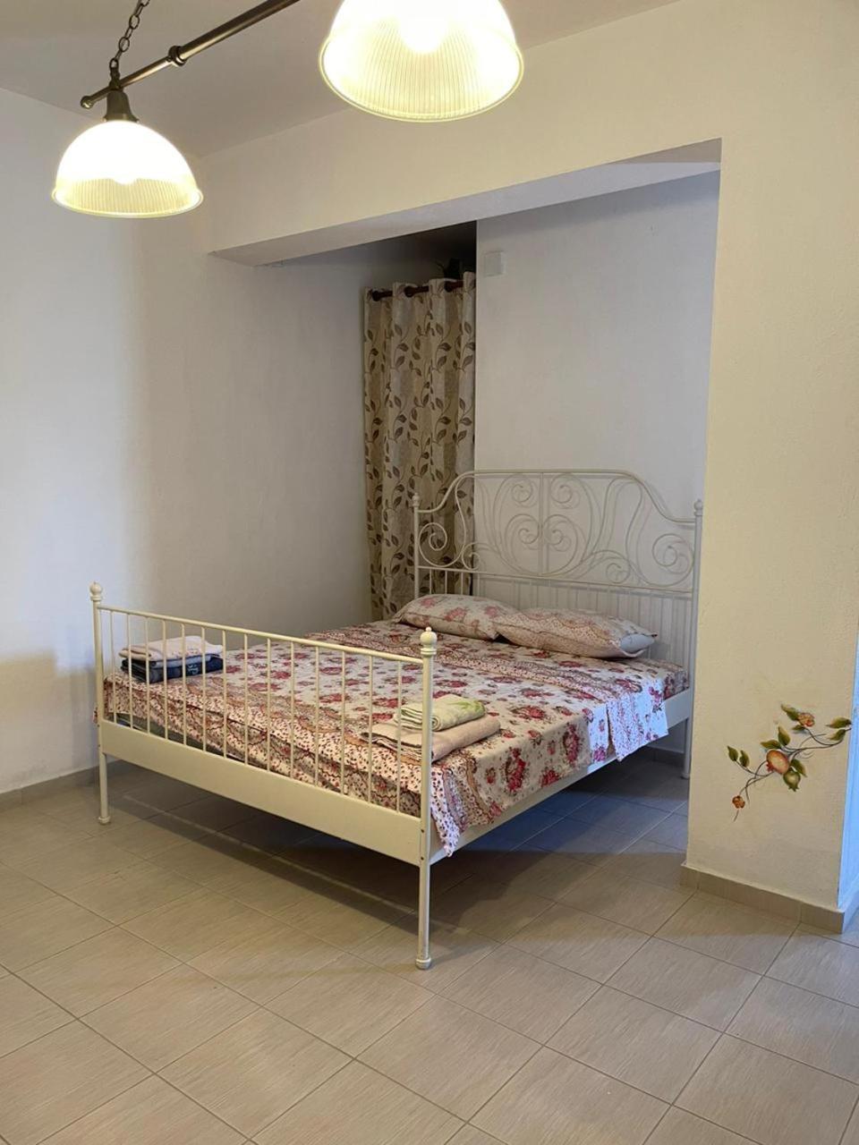 Peaceful Apartments In Elani Exterior photo